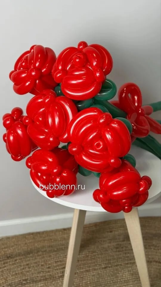 Букет из 7 шикарных роз